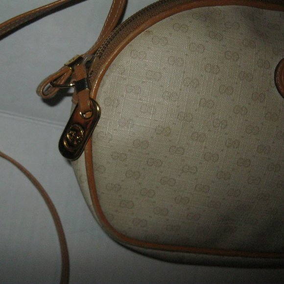 ❤️Authen GUCCI Micro G Logo Print Tan Canvas Ltr Coated Canvas Canteen Crossbody - Picture 4 of 10